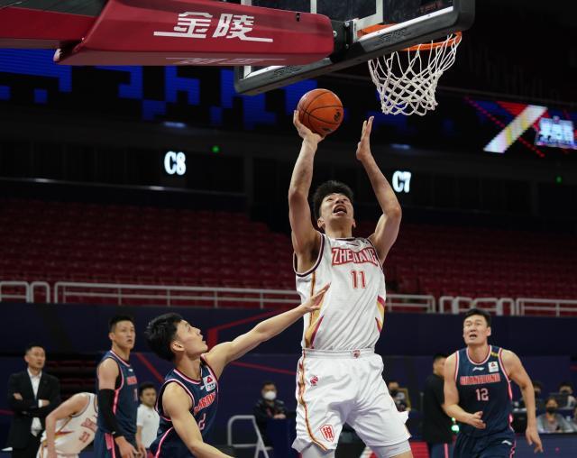 开云体育官网-全华班掀起反击浪潮 浙江距离逆转只差一记罚球